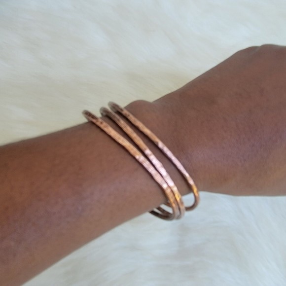 Set of 3 adjustable copper bangles - Picture 3 of 3